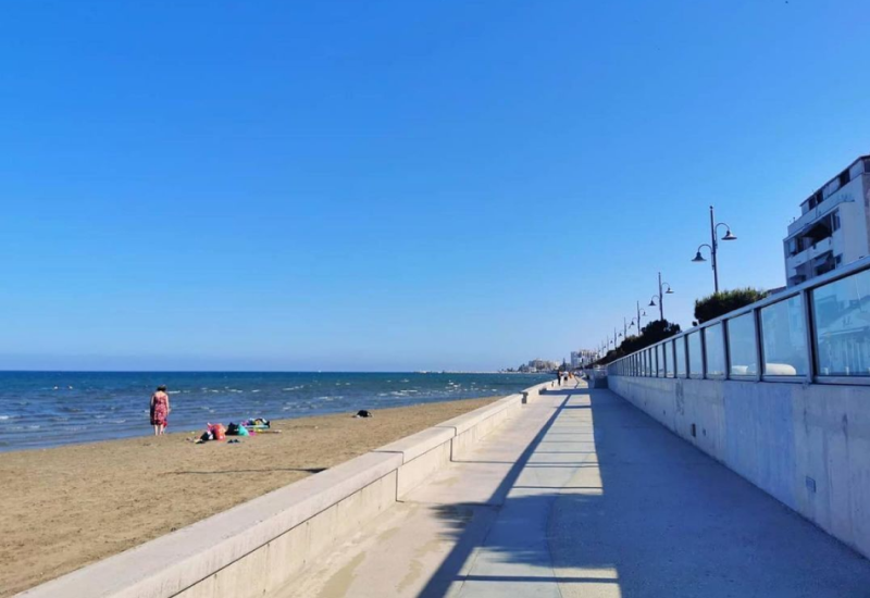 Larnaca sidewalk